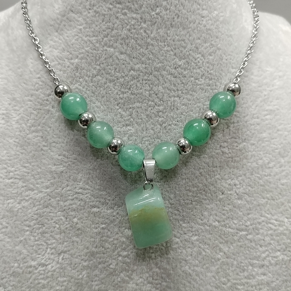 Green Aventurine Necklace Natural Gemstone Pendant Stainless-Steel Chain Beaded